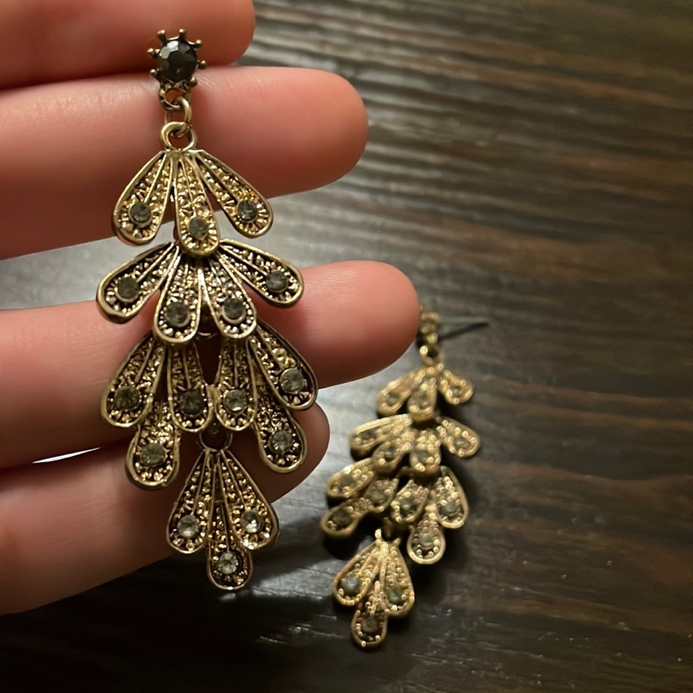 Gold dangly earrings